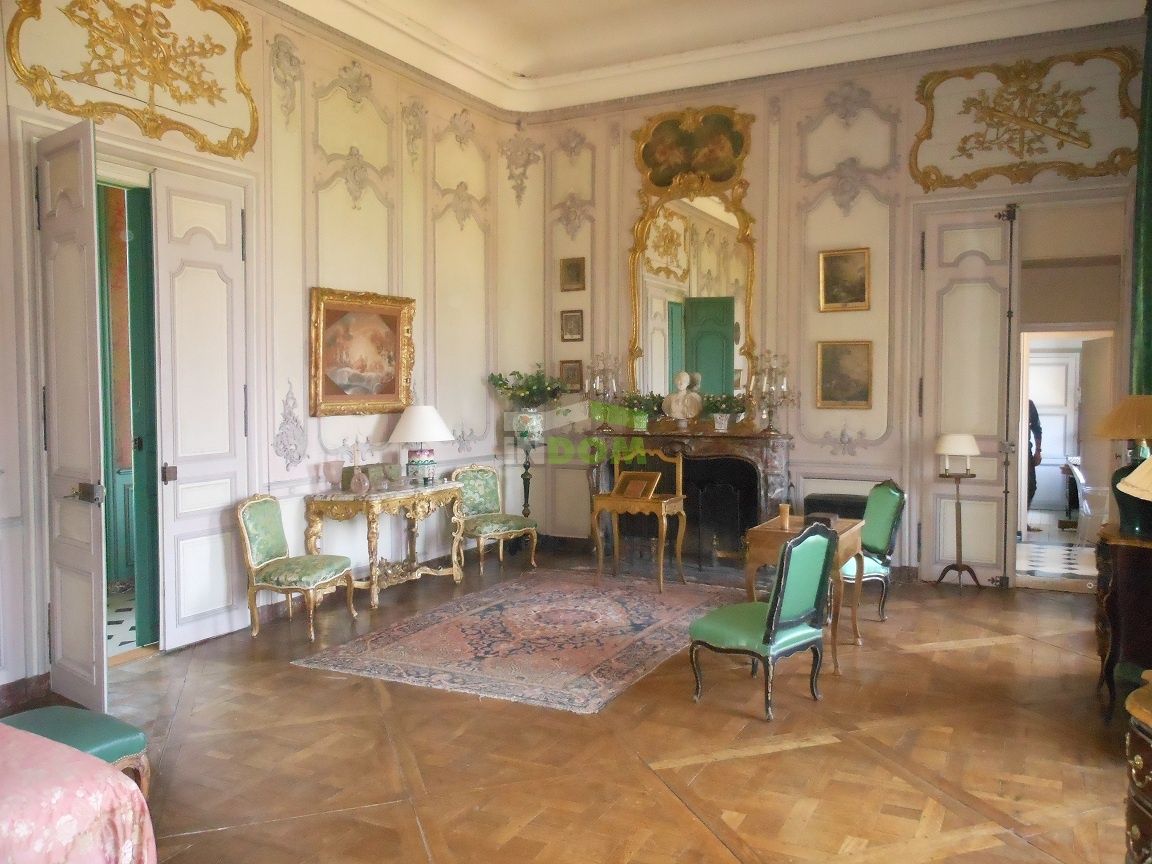 Castle in Paris, France, 1 100 m² - picture 2