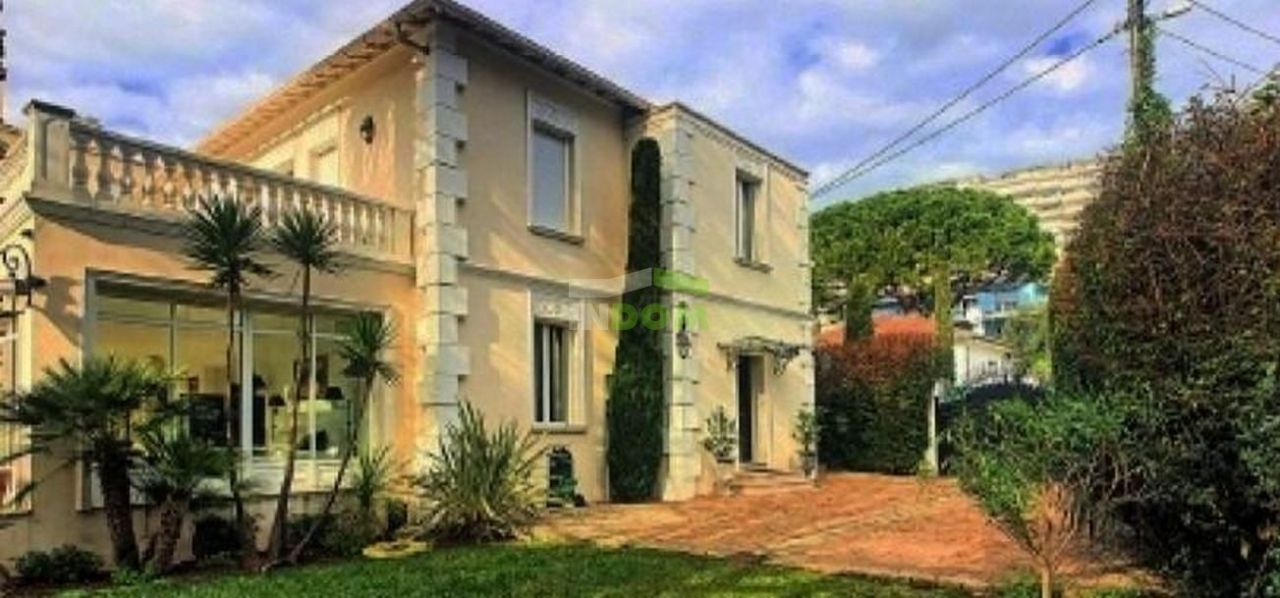 Villa Lazurnyj bereg, France, 240 m² - image 3