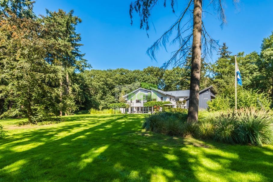 Villa à Utrecht, Pays-Bas, 612 m² - image 4