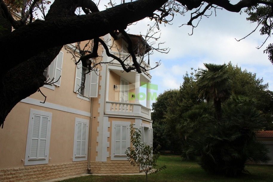 Villa Lazurnyj bereg, Francia, 402 m² - imagen 5