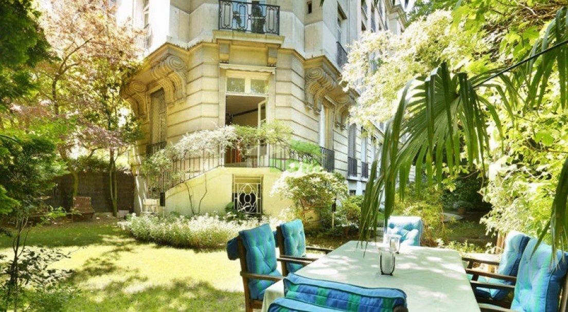 Apartment in Paris, France, 375 m² - picture 5