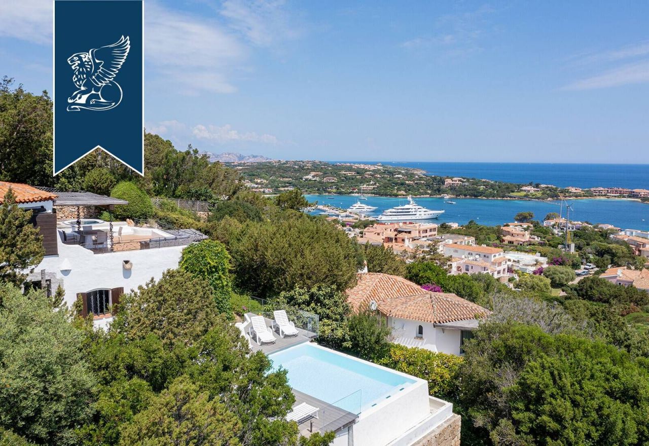 Villa à Porto Cervo, Italie, 250 m² - image 1