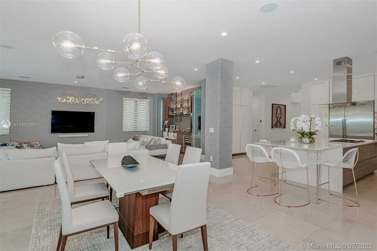 Villa à Miami, États-Unis, 390 m² - image 14