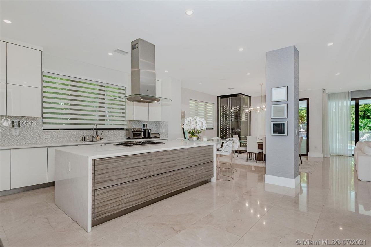 Villa à Miami, États-Unis, 390 m² - image 10