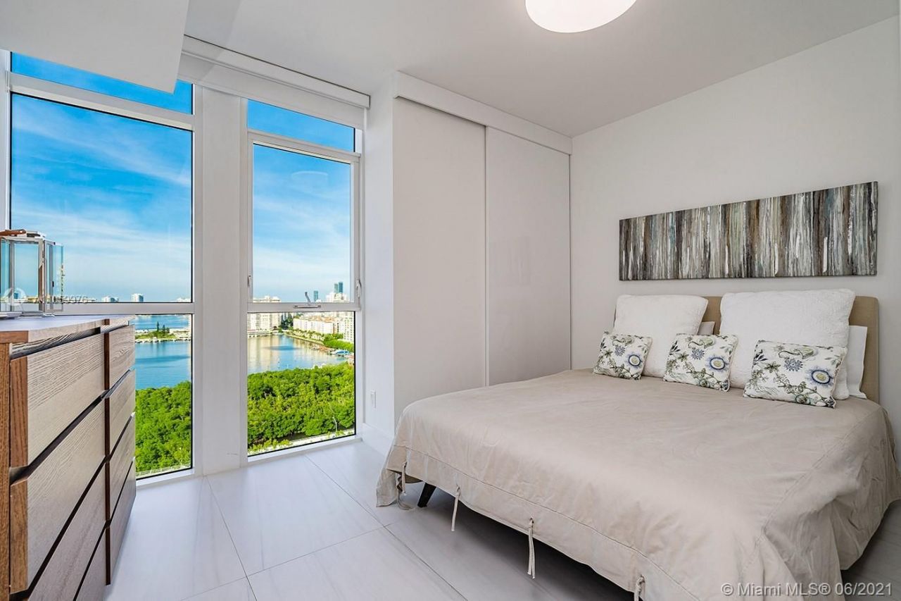 Apartment in Miami, USA, 160 m² - picture 7