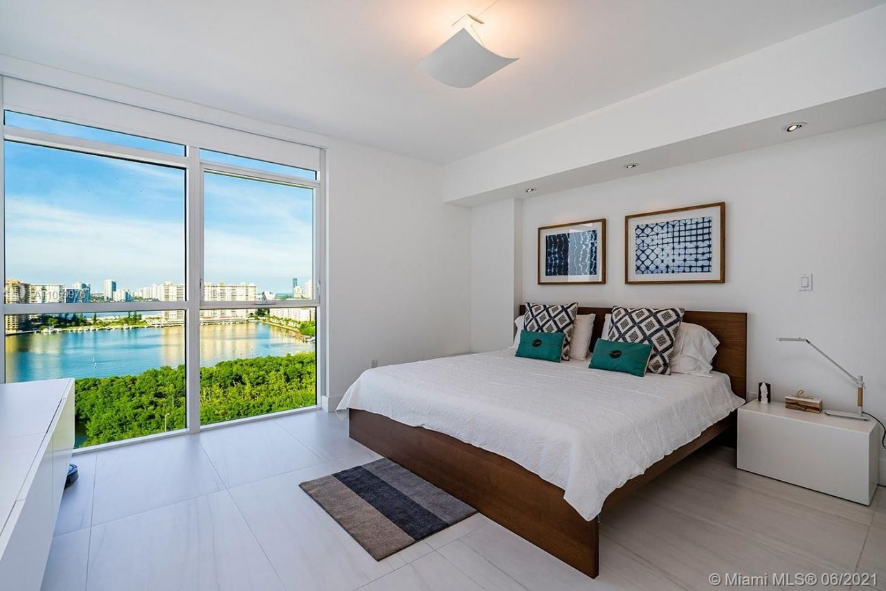 Apartment in Miami, USA, 160 m² - picture 10