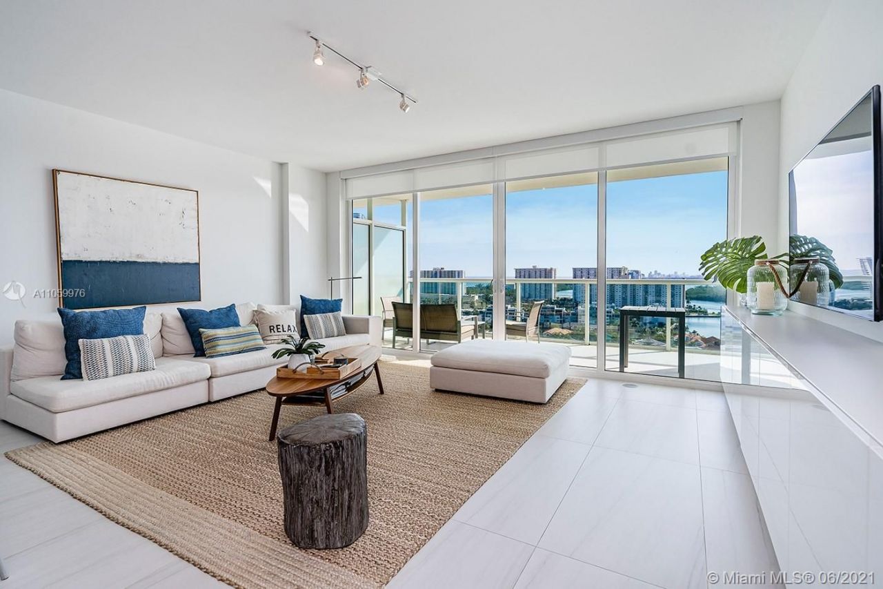 Apartment in Miami, USA, 160 m² - picture 3