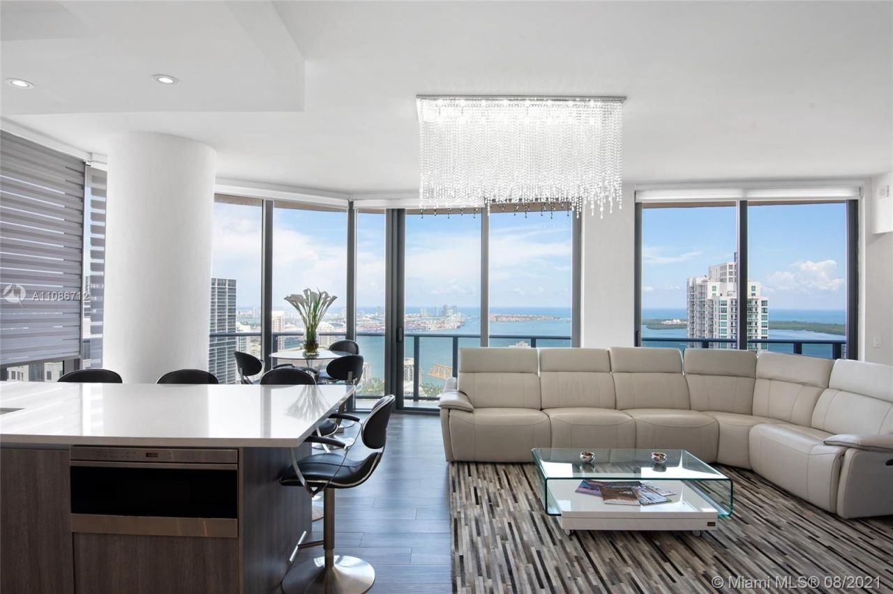 Apartment in Miami, USA, 110 m² - picture 1