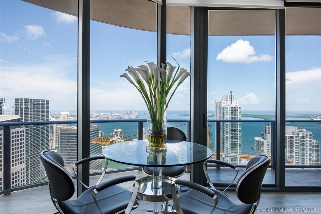 Apartamento en Miami, Estados Unidos, 110 m² - imagen 3