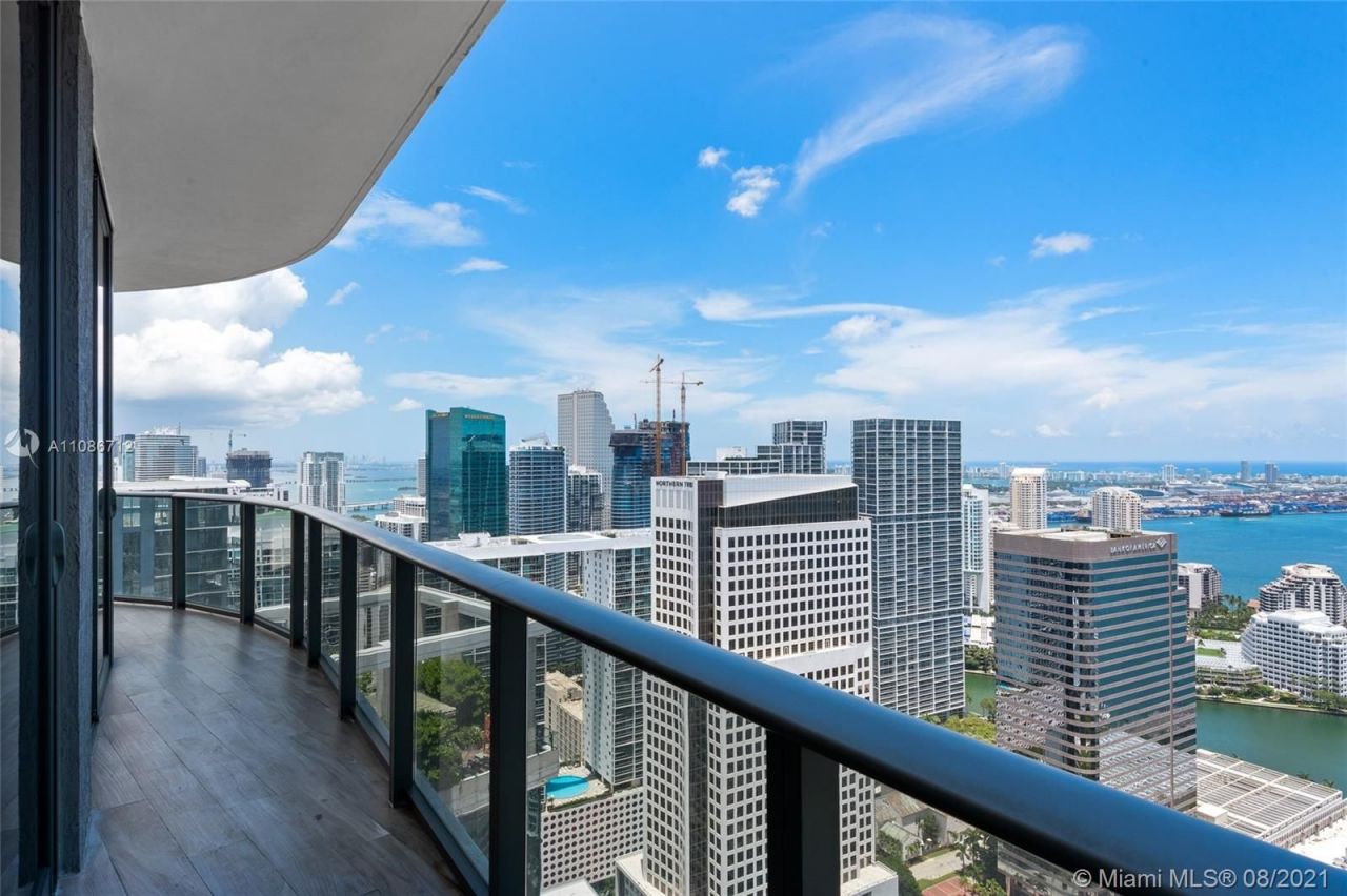Apartamento en Miami, Estados Unidos, 110 m² - imagen 9