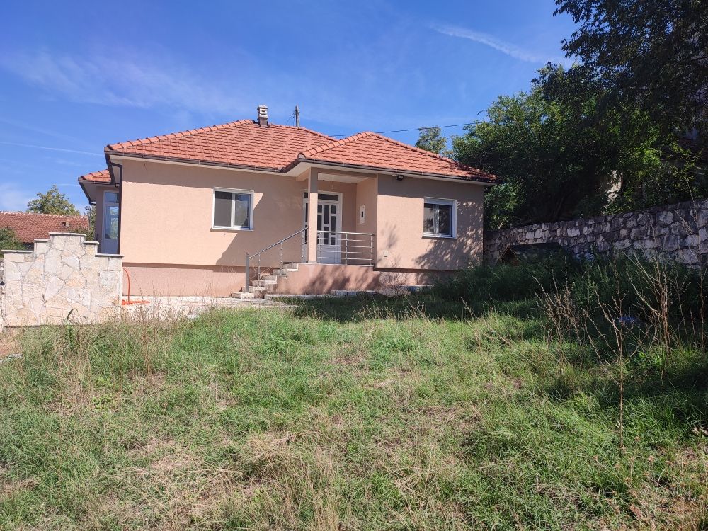 Maison à Danilovgrad, Monténégro, 104 m² - image 1