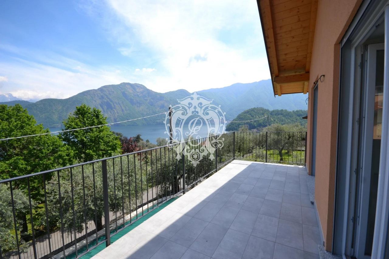 Villa in Tremezzina, Italien, 200 m² - Foto 1