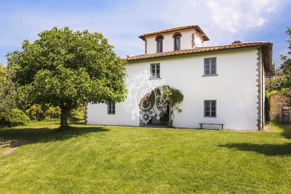 Villa à Florence, Italie, 534 m² - image 1