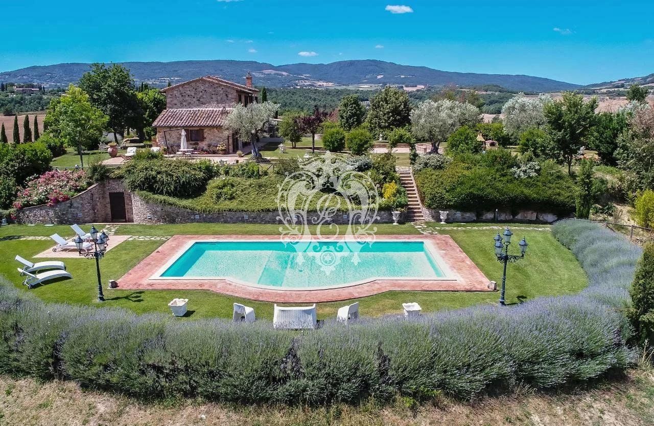 Haus in Chiusi, Italien, 450 m² - Foto 2