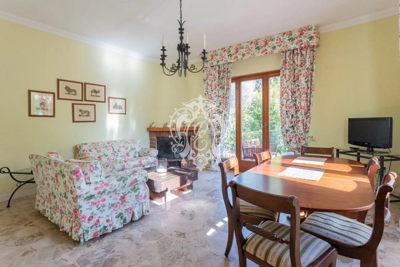 Villa à Tremezzina, Italie, 430 m² - image 9