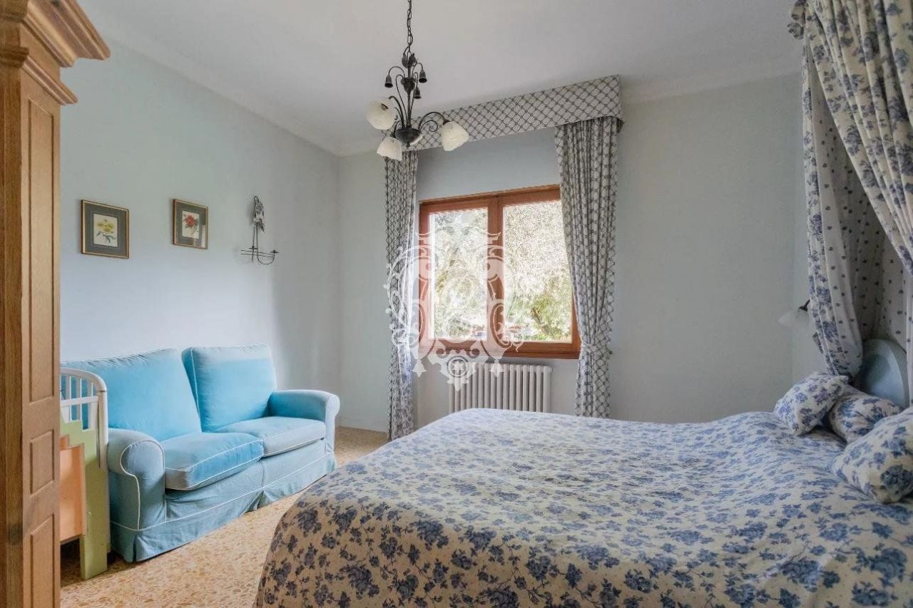 Villa à Tremezzina, Italie, 430 m² - image 19