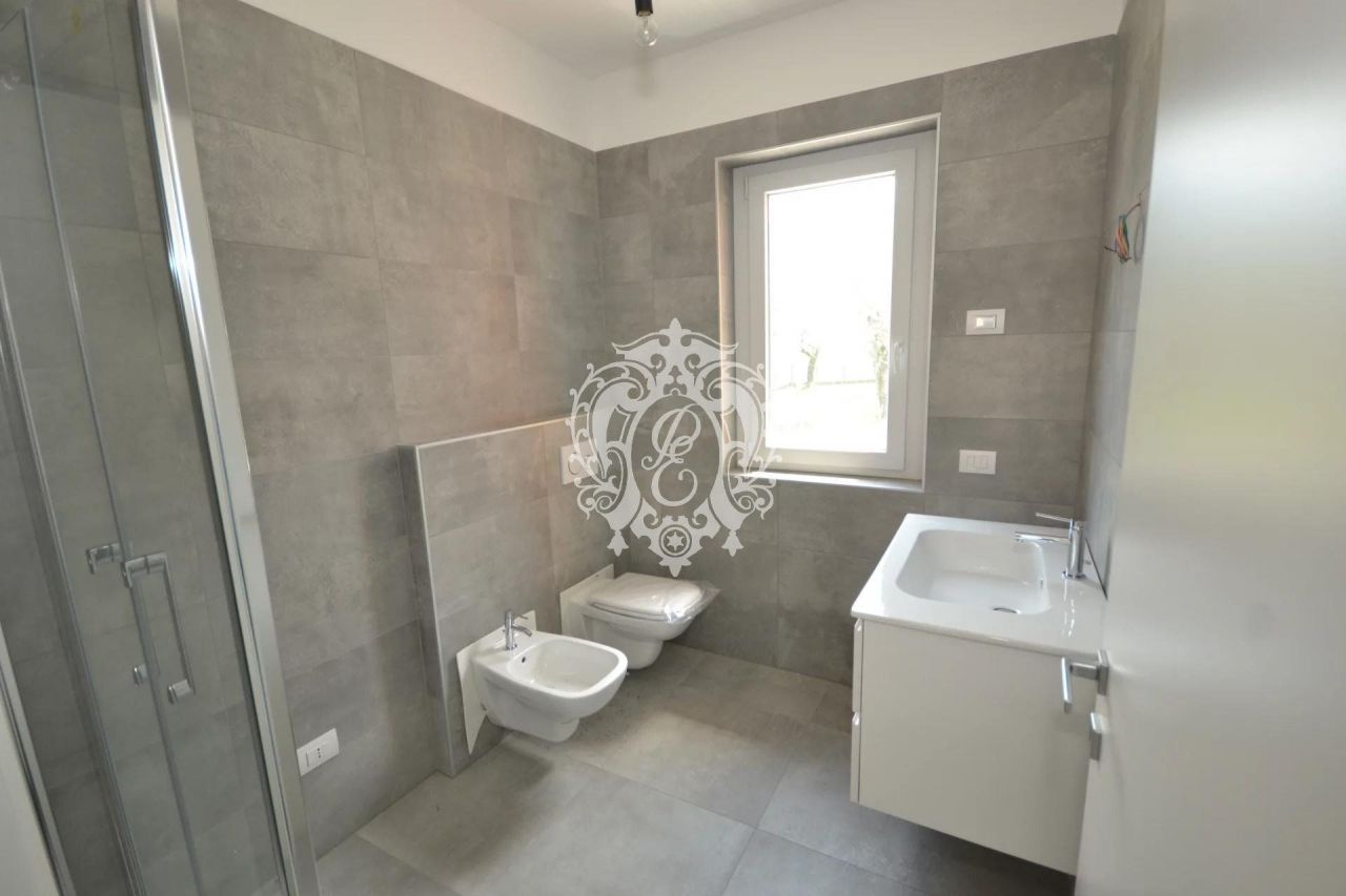 Villa in Tremezzina, Italien, 200 m² - Foto 19