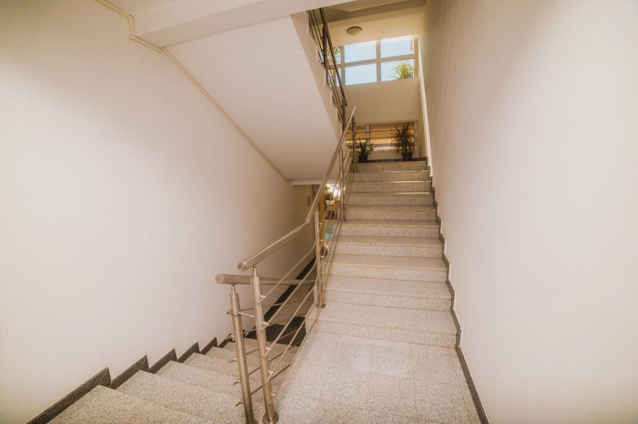 Piso en Tivat, Montenegro, 54 m² - imagen 6