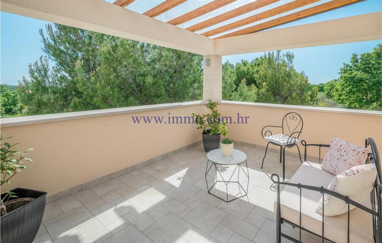 Villa in Pula, Croatia, 400 m² - picture 12