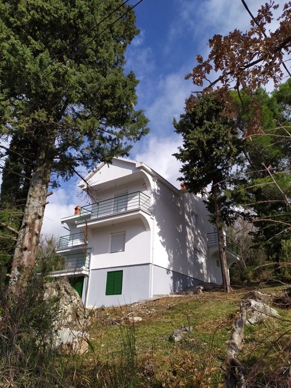 Haus in Herceg-Novi, Montenegro, 350 m² - Foto 1