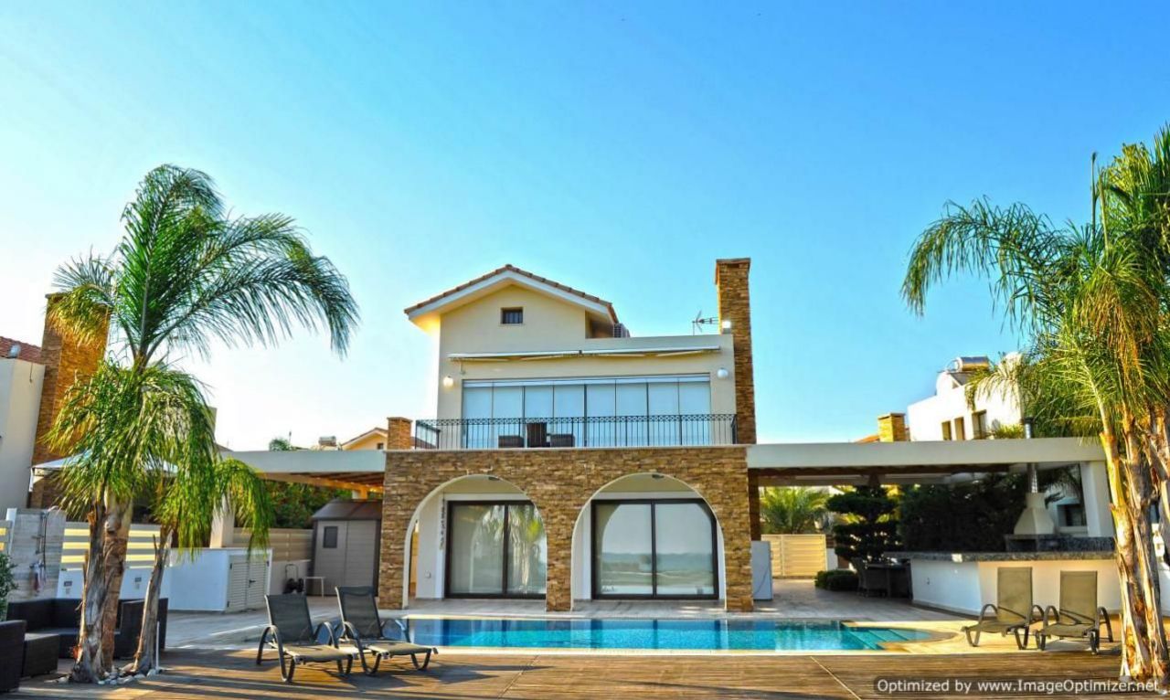 Villa in Agia Napa, Cyprus, 185 m² - picture 1