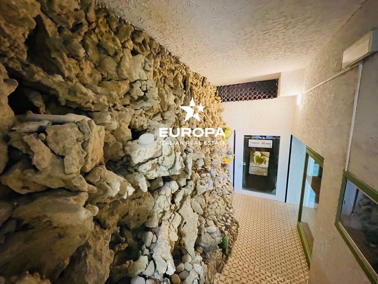 Hotel in Ospedaletti, Italy, 1 580 m² - picture 13