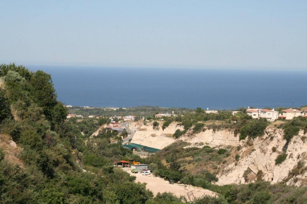 Villa in Tala, Cyprus, 88 m² - picture 1