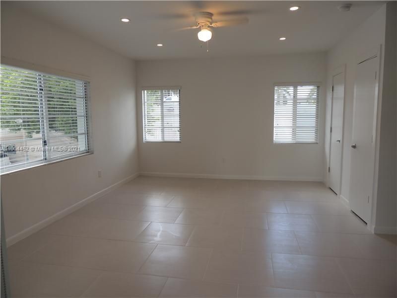 Casa lucrativa en Miami, Estados Unidos, 500 m² - imagen 7