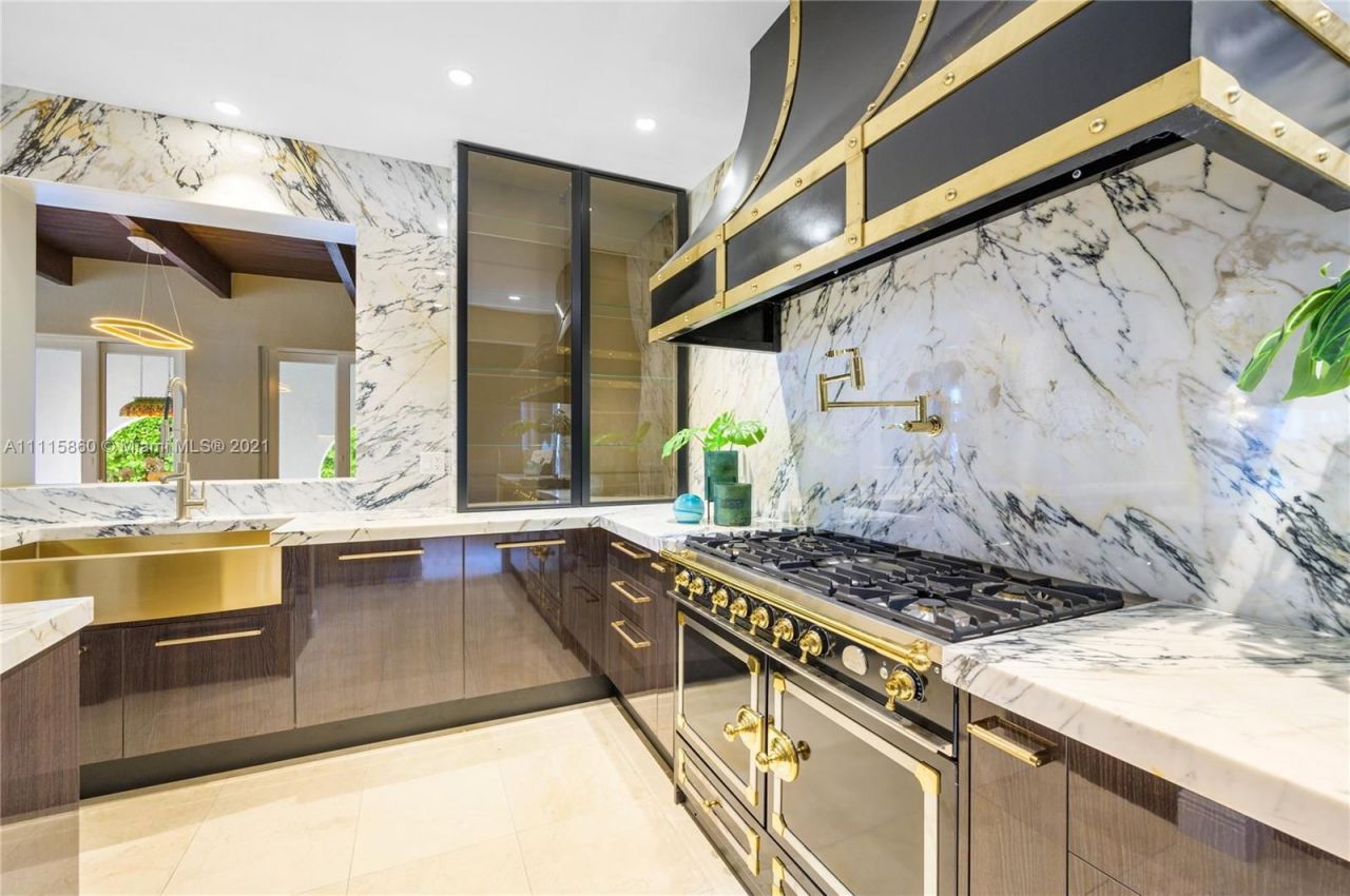 Villa à Miami, États-Unis, 360 m² - image 11