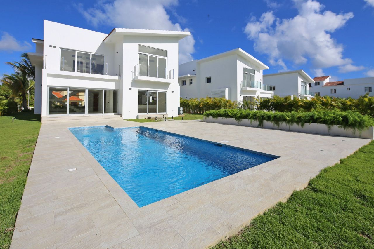 Villa in Punta Cana, Dominikanische Republik, 268 m² - Foto 1