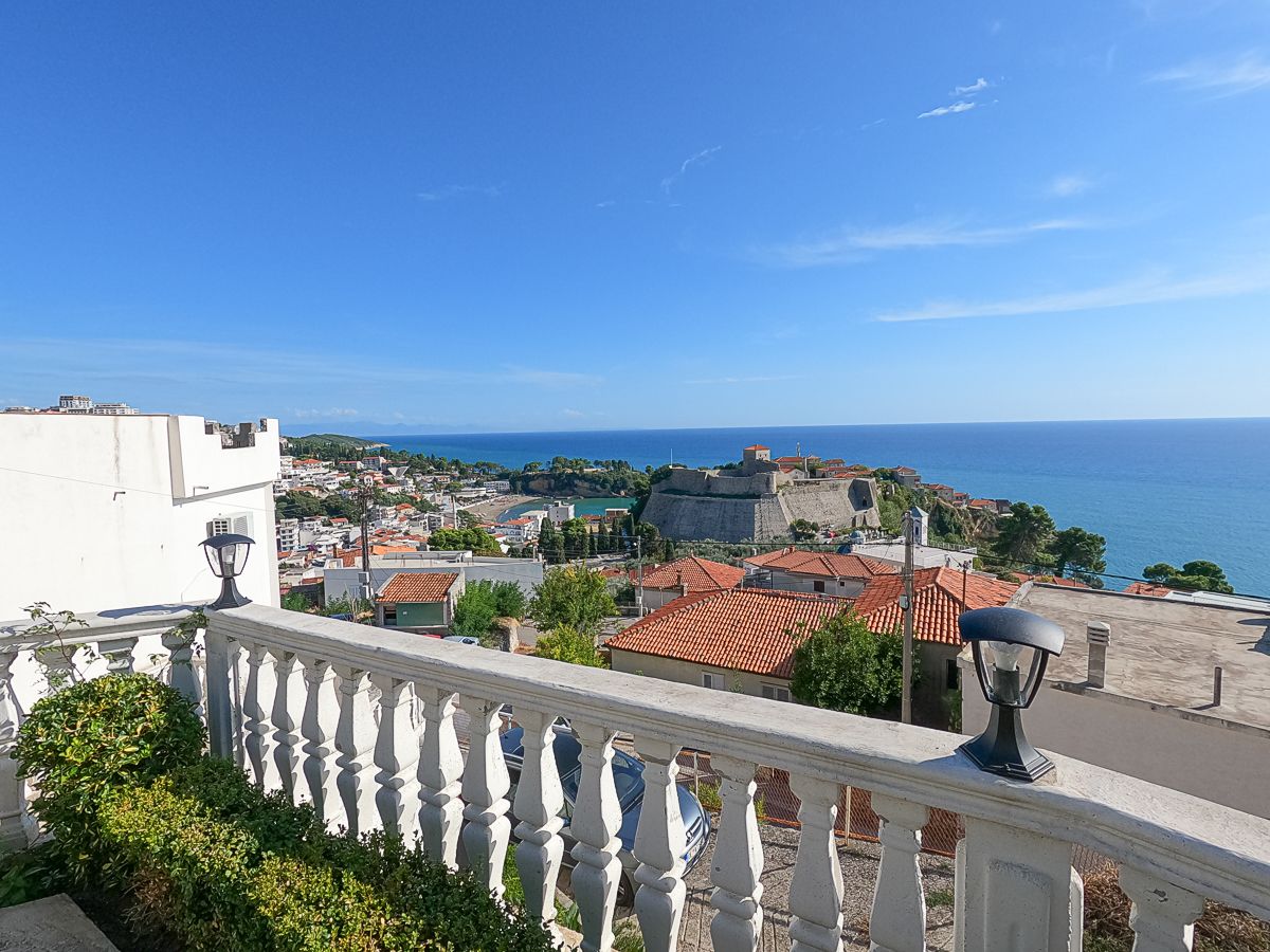 House in Ulcinj, Montenegro, 240 m² - picture 4