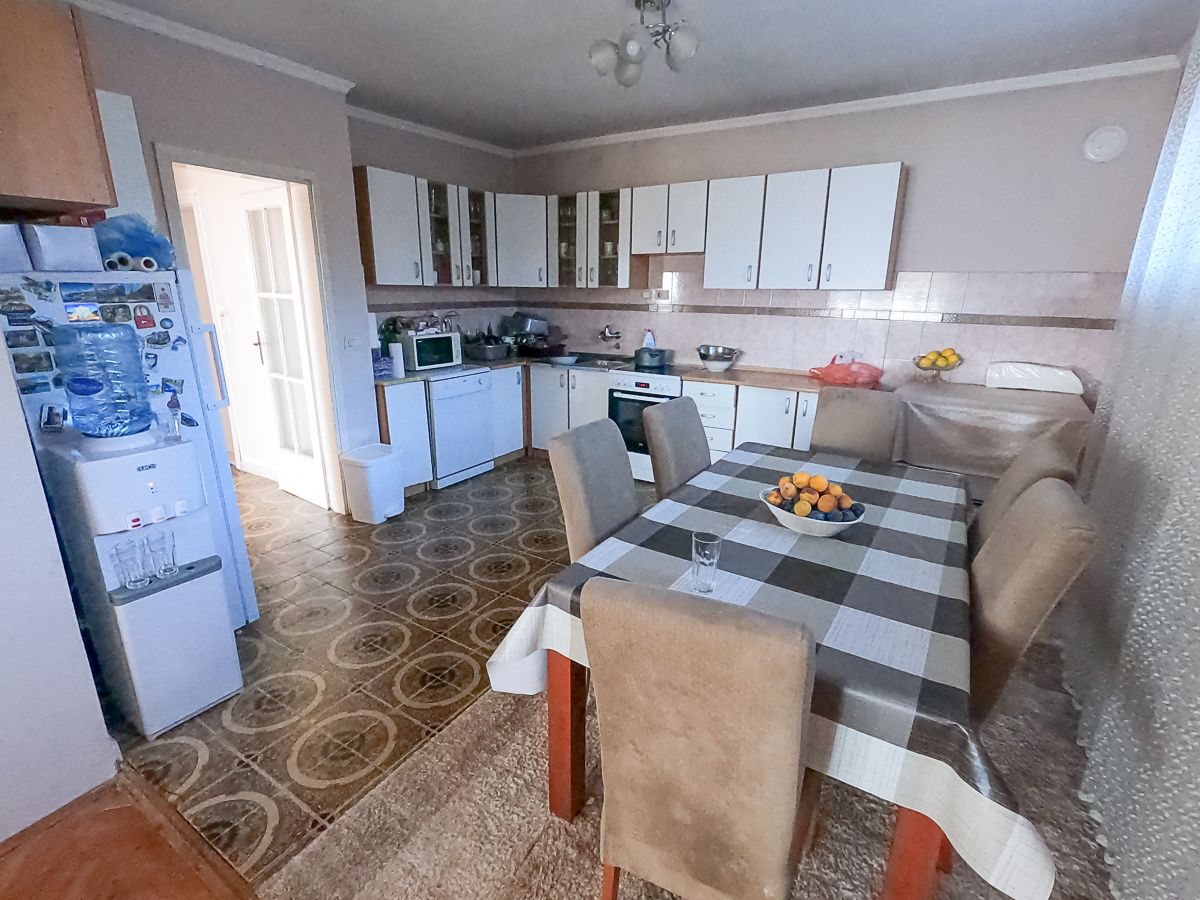 House in Ulcinj, Montenegro, 240 m² - picture 5