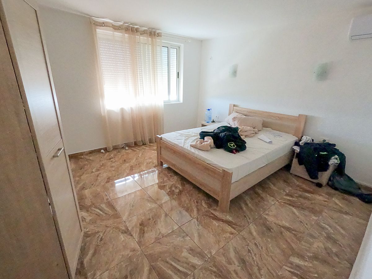 House in Ulcinj, Montenegro, 240 m² - picture 8