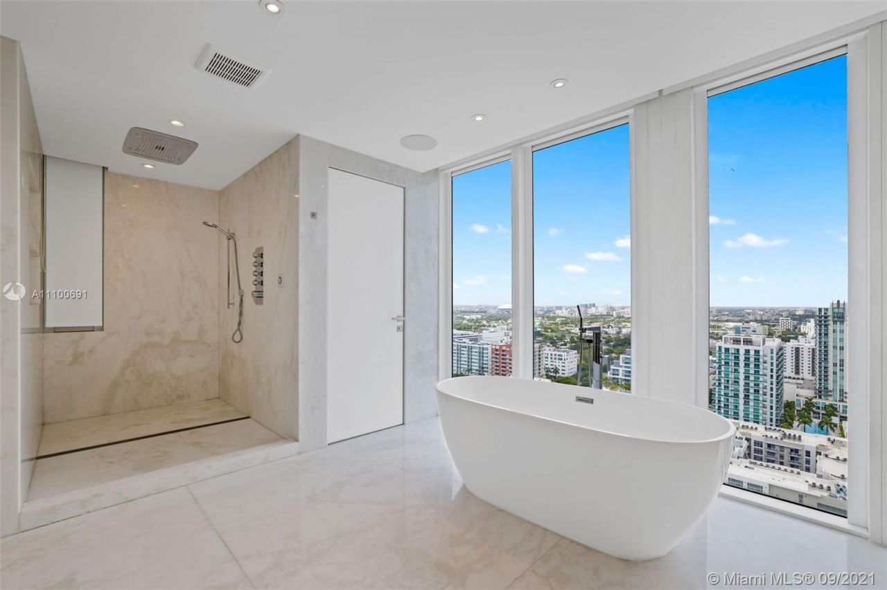 Penthouse in Miami, USA, 600 m² - picture 7