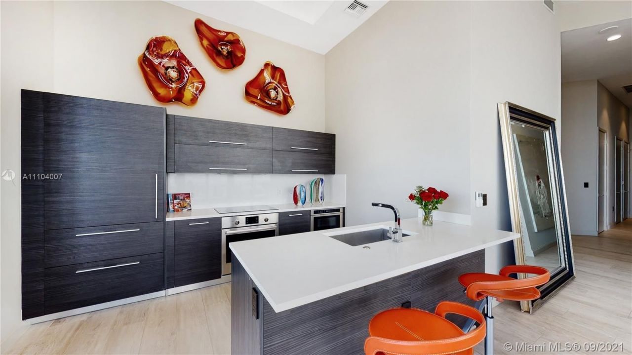 Penthouse in Miami, USA, 250 m² - picture 11