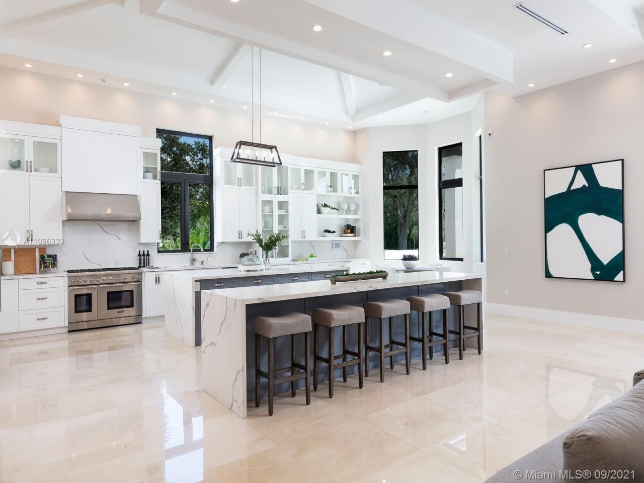 Villa à Miami, États-Unis, 650 m² - image 13