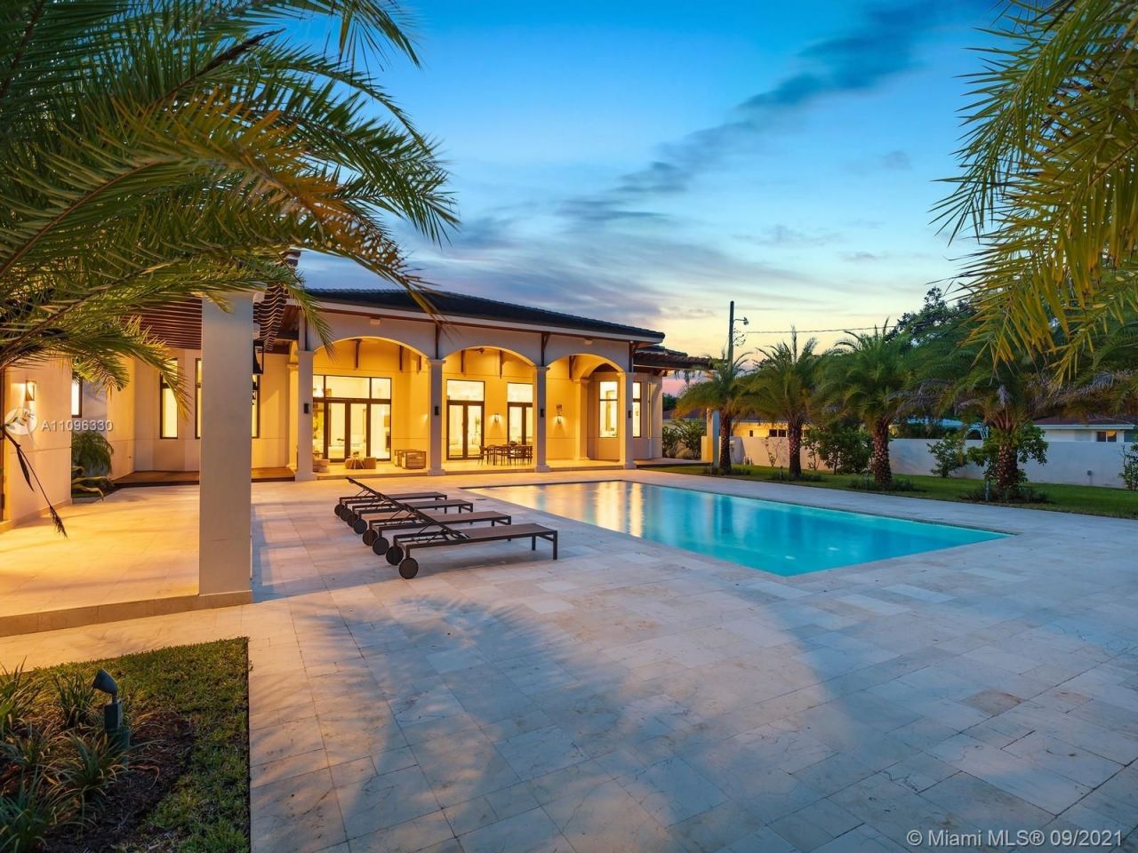 Villa à Miami, États-Unis, 650 m² - image 3