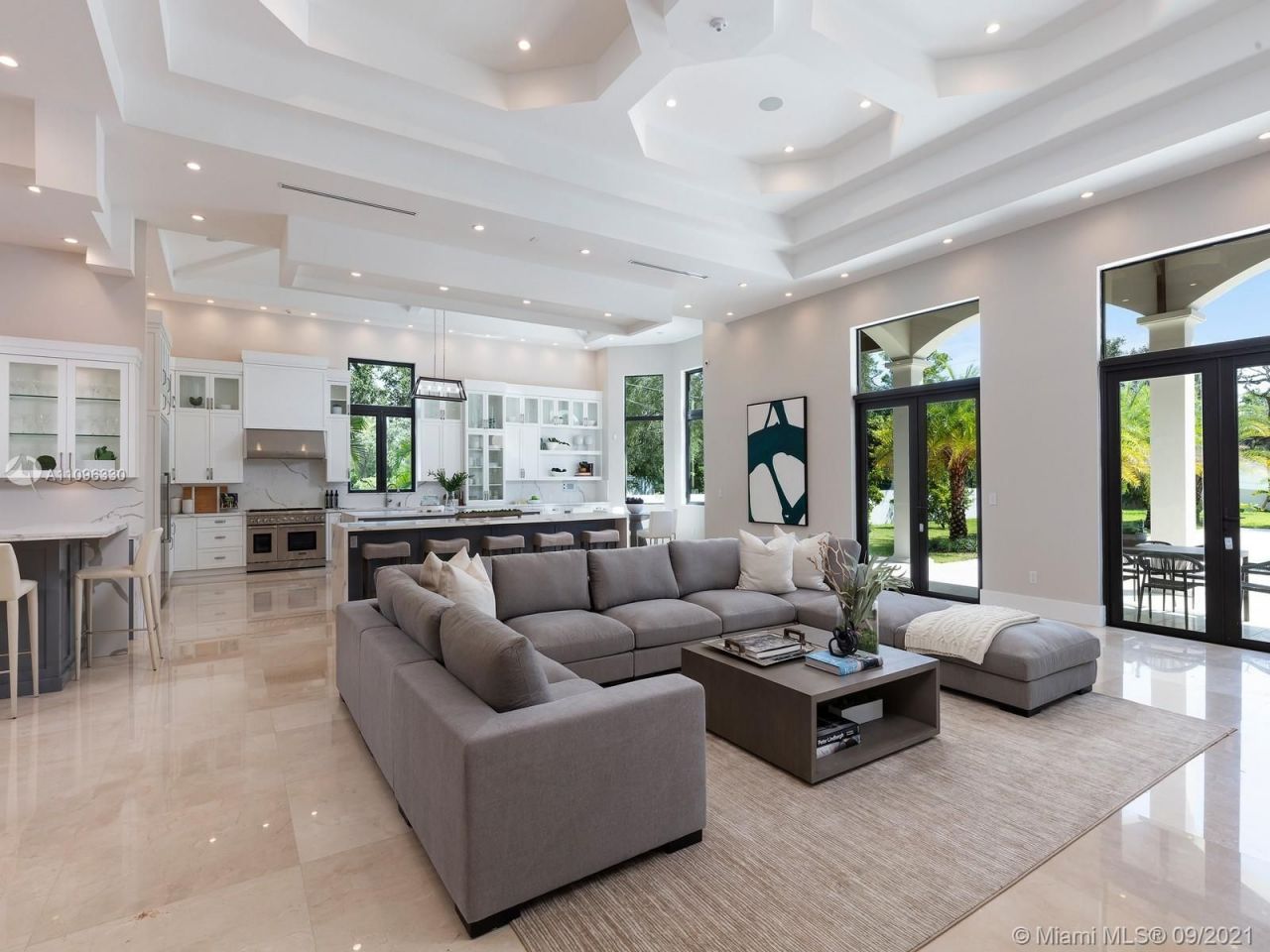 Villa à Miami, États-Unis, 650 m² - image 16