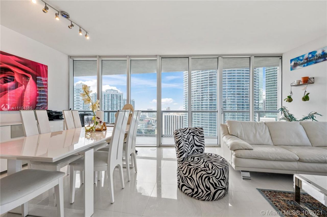 Apartment in Miami, USA, 120 m² - picture 1