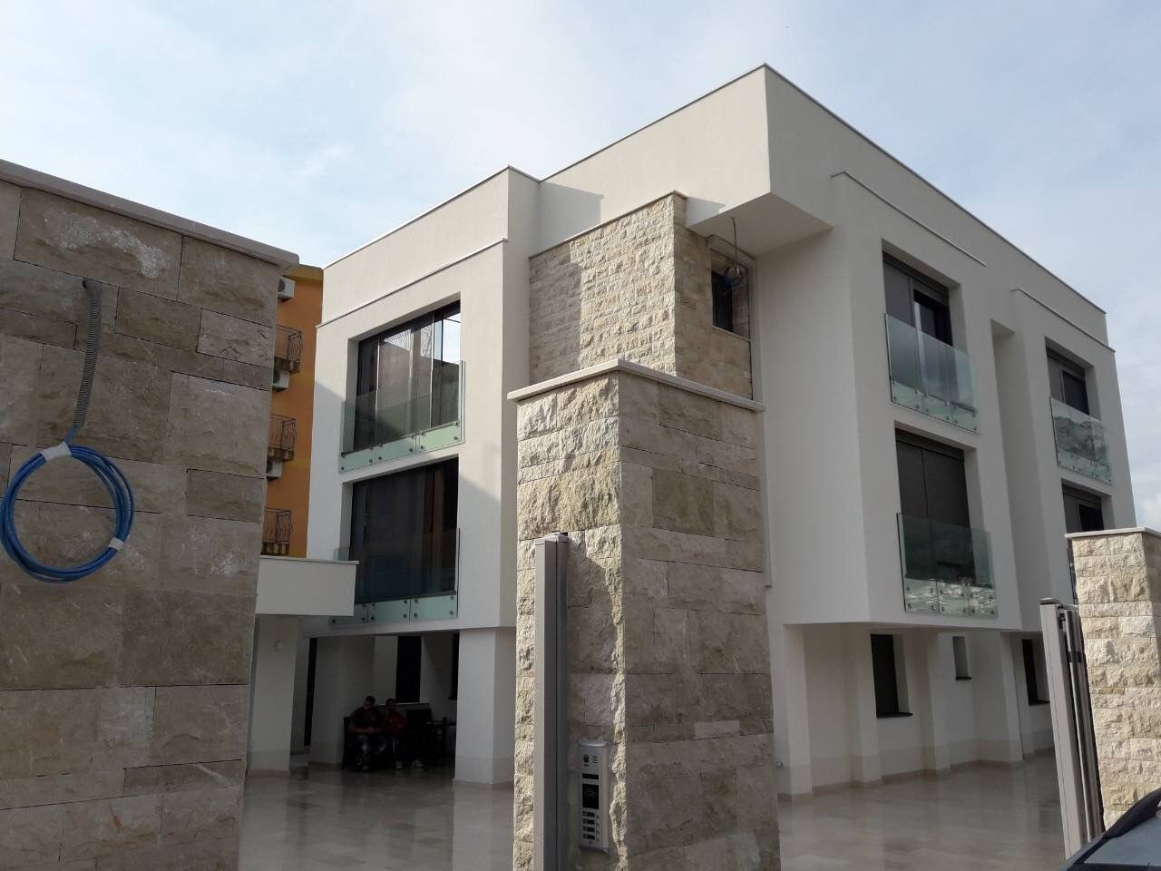 Haus in Bar, Montenegro, 330 m² - Foto 4