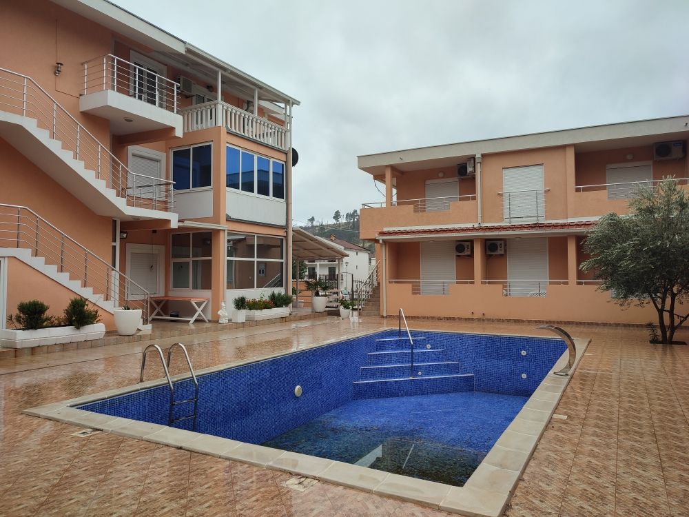 Hôtel à Sutomore, Monténégro, 980 m² - image 2