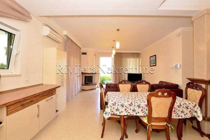 Appartement à Herceg-Novi, Monténégro, 107 m² - image 1