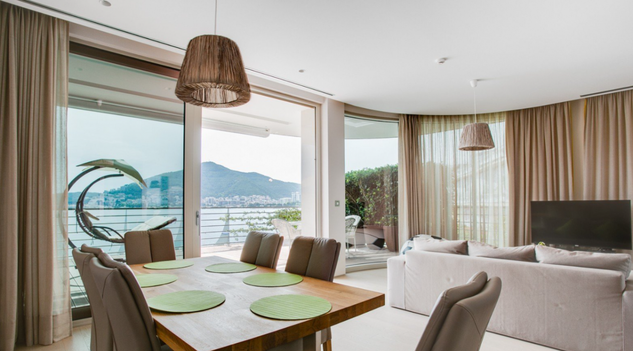 Wohnung in Budva, Montenegro, 156 m² - Foto 1