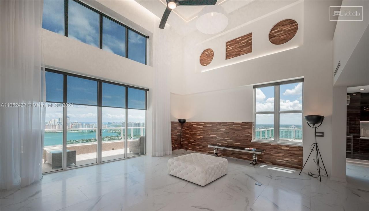 Penthouse à Miami, États-Unis, 290 m² - image 1