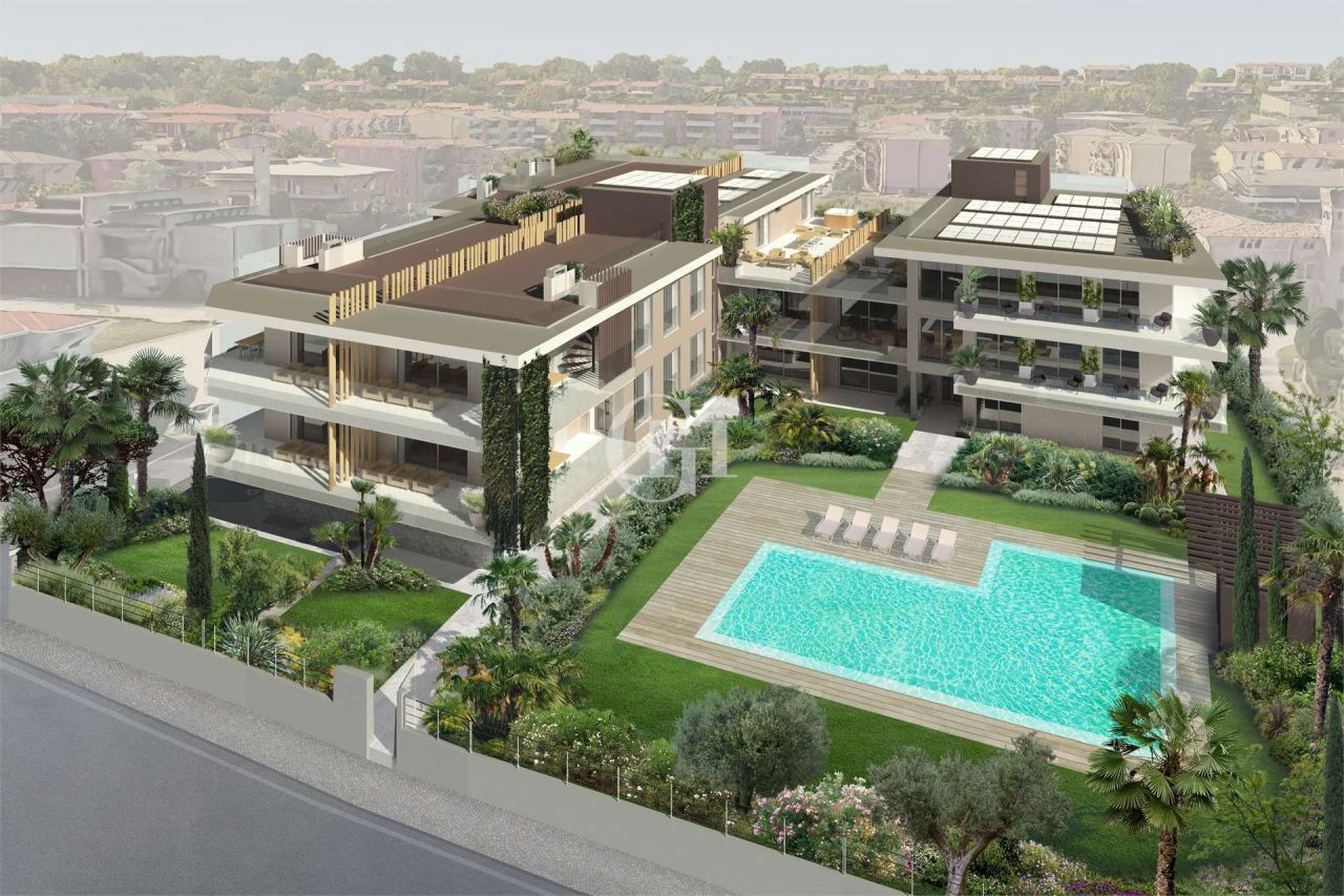 Apartamento por Lago de Garda, Italia, 130 m² - imagen 2