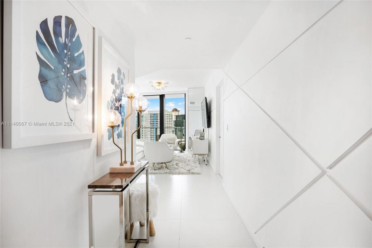 Piso en Miami, Estados Unidos, 140 m² - imagen 8