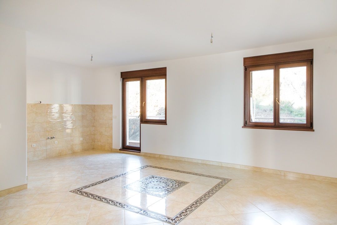 Flat in Becici, Montenegro, 88 m² - picture 1