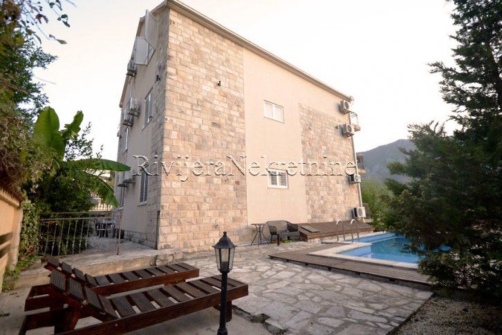 Haus in Kotor, Montenegro, 292 m² - Foto 1