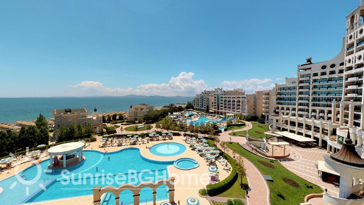 Appartement à Pomorie, Bulgarie, 89 m² - image 1