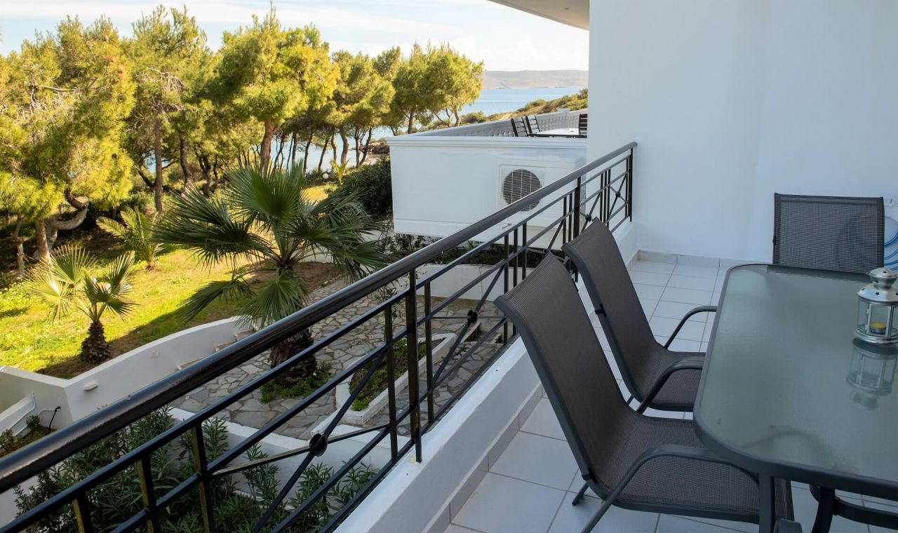 Apartment in Attica, Greece, 65 m² - picture 1